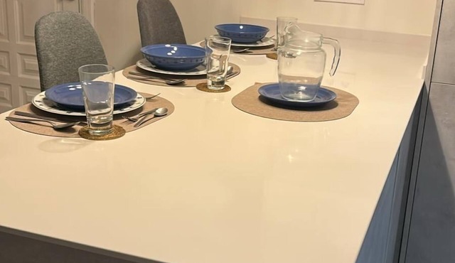 Apartment corazón in historical center of Sevilla w/balcony - fast Wifi - AC