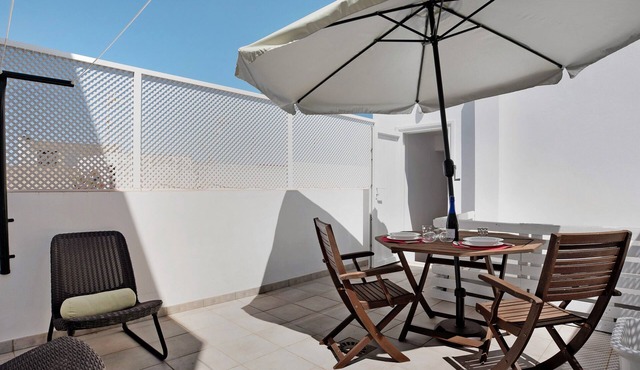 Apartment "EleMe I" with Private Terrace & Wi-Fi
