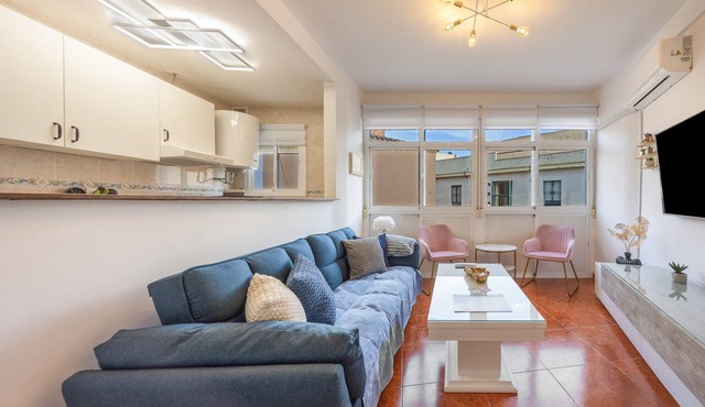 Apartment 'Apto La Justicia' with Shared Terrace, Wi-Fi and Air Conditioning