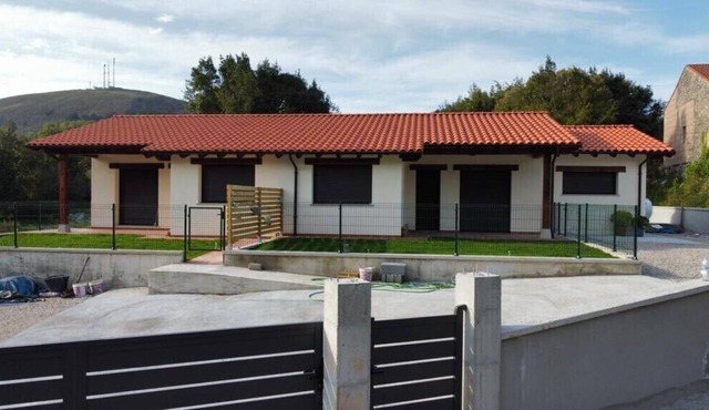 Apartment with garden near the golf course and Andrin beach