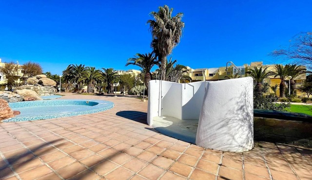Apartment in Roquetas near the Beach