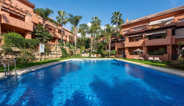Apartment 'La Fragata Estepona 3b 2b' with Sea View, Wi-Fi and Air Conditioning