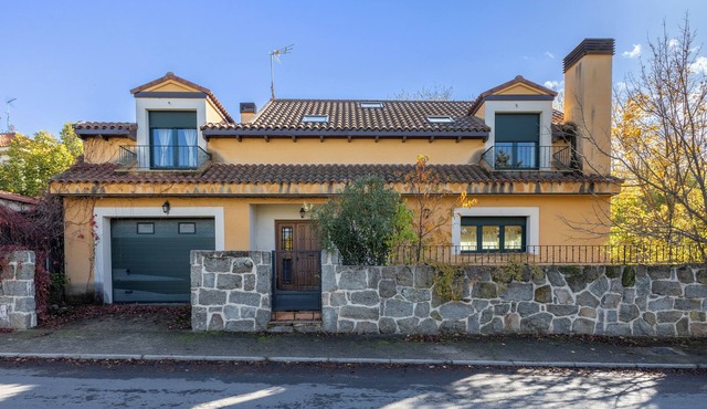 Apartment 'Las Eras' with Mountain View, Shared Pool and Shared Garden