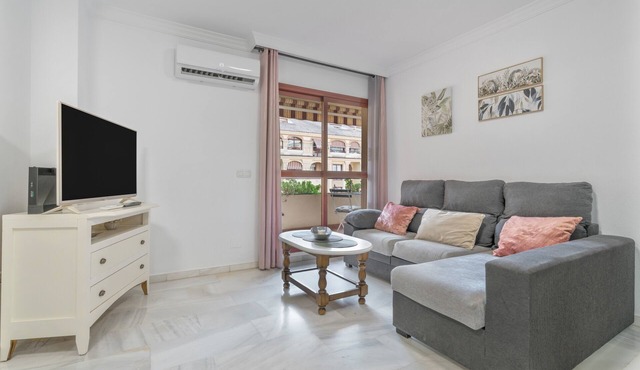Apartment 'Liya's Home' with Balcony, Wi-Fi and Air Conditioning