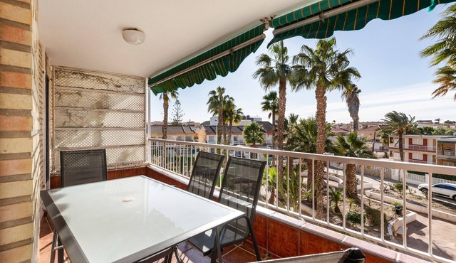 Apartment 'Reya' with Private Terrace, Shared Garden and Wi-Fi