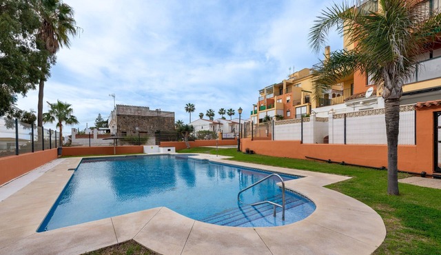 Apartment 'Urbanización Jardines Del Mar' with Sea View, Shared Pool and Air Conditioning