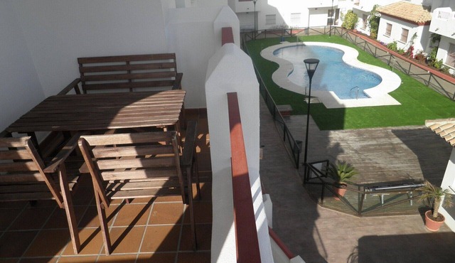 apartment with an outdoor pool, parking, Wifi