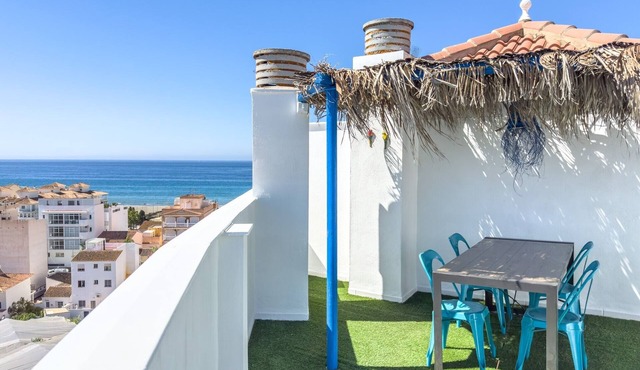 Apartment 'Your Private Retreat with Sea Views' with Sea View, Wi-Fi and Air Conditioning