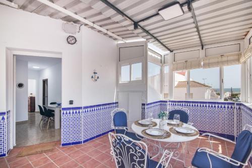 Apto Con Terraza Y Vistas Al Mar
