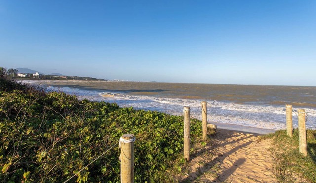 Apto Pet Friendly com Garagem na Enseada Azul in Guarapari