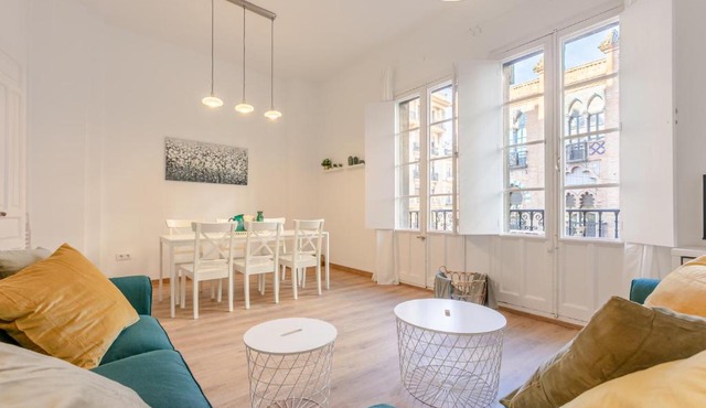 AvantiStays La Campana, con un balcón que te enamorará del ambiente de Sevilla