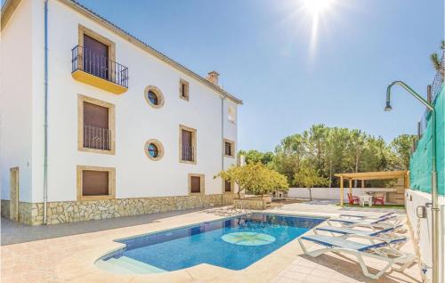 Awesome Home In Iznájar