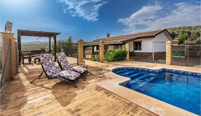 Awesome Home In Montefrío