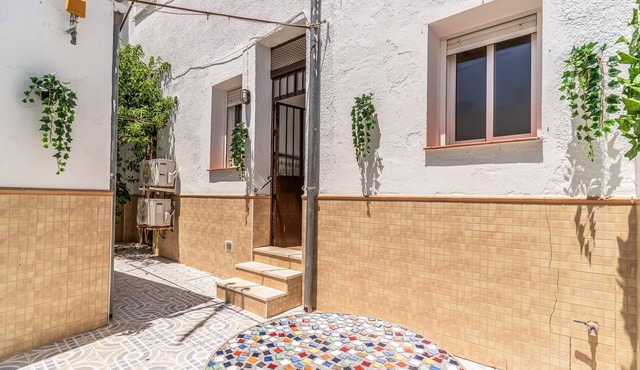 Awesome home in Olvera with WiFi