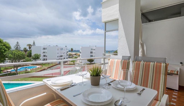 Azvalia - Valdelagrana Puerto Príncipe, Playa, piscina, parking