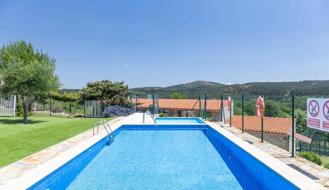 'Baloco' Apartment with Shared Pool, Terrace, and Wi-Fi in Monforte de Lemos