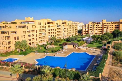 Beach Front, Sea Facing Apartment - WIFI & Air Con