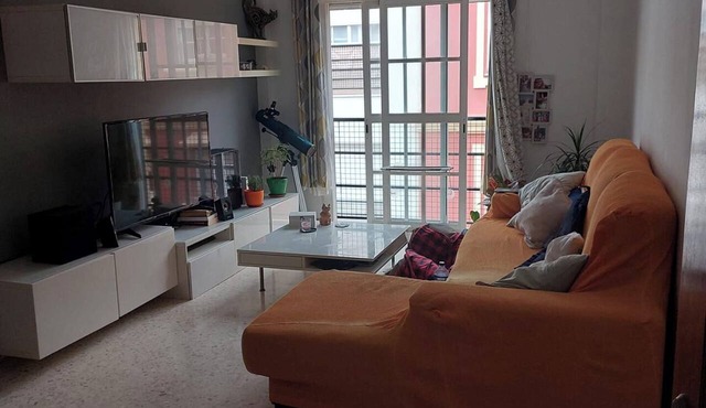 Beautiful 2-Bed Apartment next to Gibraltar