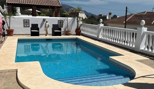Beautiful 2 bedroom Villa with mountain views in a traditional Spanish village