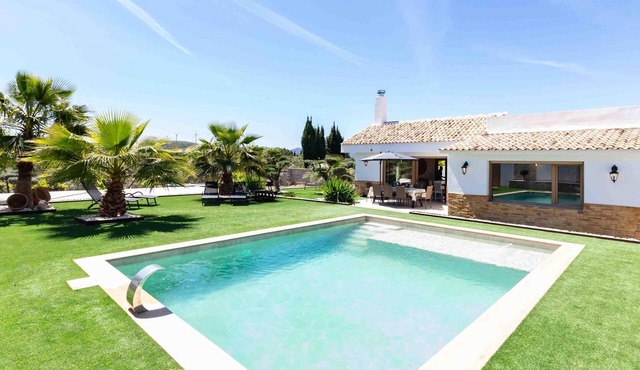 Beautiful cortijo with spectacular views