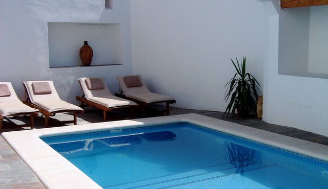 Beautiful Moorish Town House with Private Pool, Roof Terrace, 3 beds/2 bathrooms