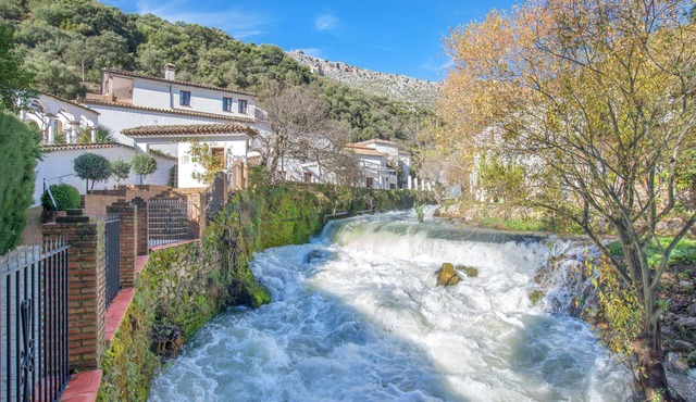 Beautiful Holiday Apartment "Casa Rural Nacimiento 2" with Pool