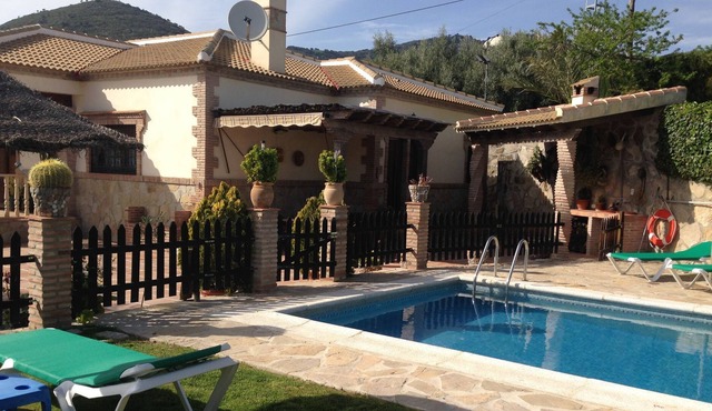 Belvilla by OYO Villa Antisa