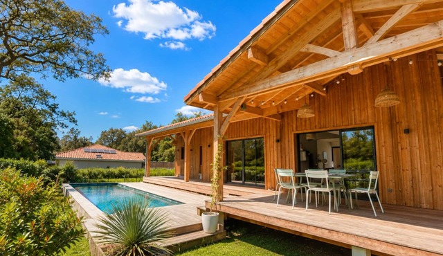 Between sand and pine, magnificent wooden house in Labenne