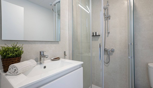 Brand New · Modern Comfort in Málaga by VGC