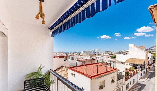 Bright central 2BR Stay Balcony & Sea View