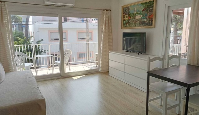 Bright Seaside Apartment in Cala Millor | Beach Nearby in Son Servera