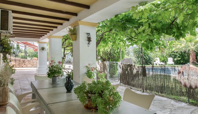Cantarrana 2 Apartment: Pool, Wi-Fi, Air Conditioning in an Idyllic Setting