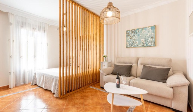 CASA ANGELITA Caminito del Rey, Apartamento con cocina en el centro de Andalucía