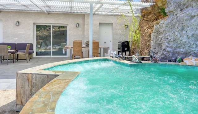 Casa Blanca de Guaro by Ruralidays