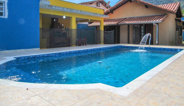 Casa c Piscina e Churrasqueira em Caraguatatuba/SP in Caraguatatuba