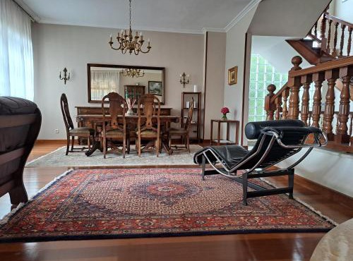 Casa Chalet, Villa Elisa