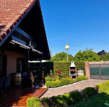 Casa de campo entre viñedos in Laguardia