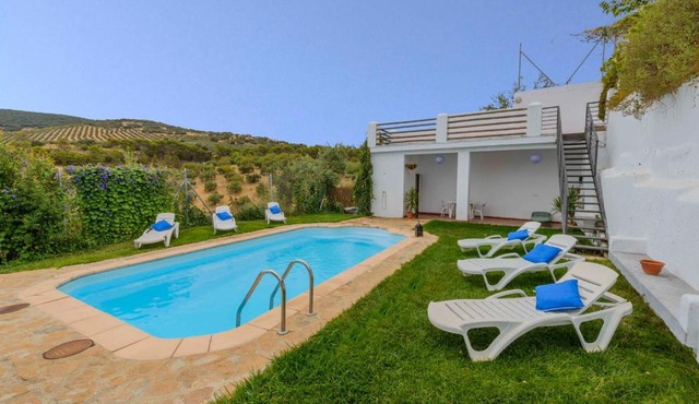 Casa Dehesa de las Casas Algarinejo by Ruralidays