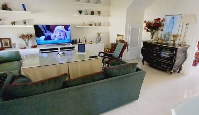 Casa con Todos los Servicios, Casa Habitual de la Familia, muy Tranquila, Comoda