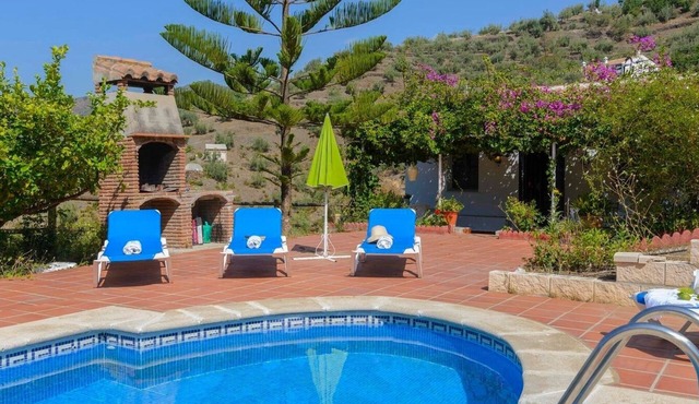 Casa Fuentezuelas Sayalonga by Ruralidays