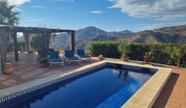 Casa Havana Beautiful Villa 4 bedroom 2 bathroom, Private Pool & BBQ
