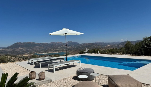 Casa Horizonte, Stylish holiday home with panoramic views in Andalusia