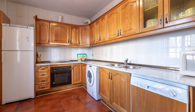 Casa Lucia - Six Bedroom Chalet, Sleeps 13