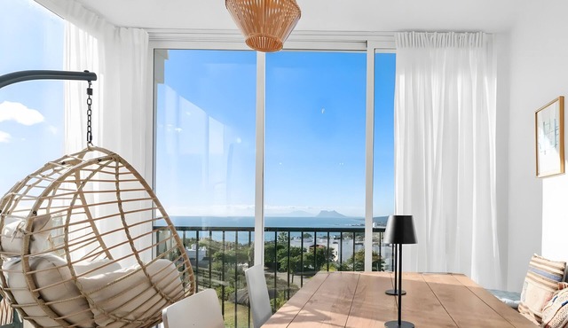 Casa María Luisa: Panoramic terrace, spectacular views of Gibraltar and independent studio