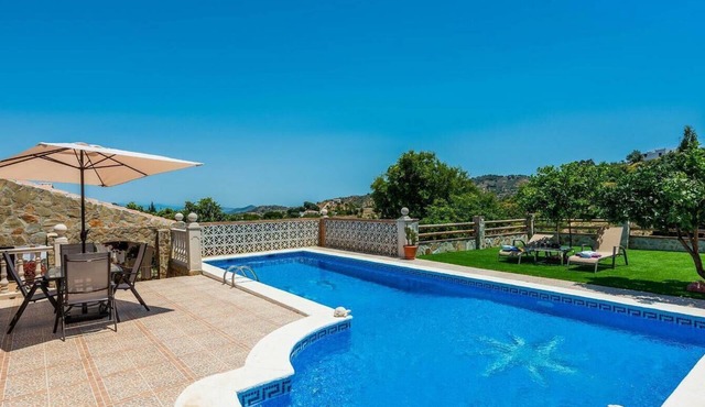 Casa Maza de Guaro by Ruralidays