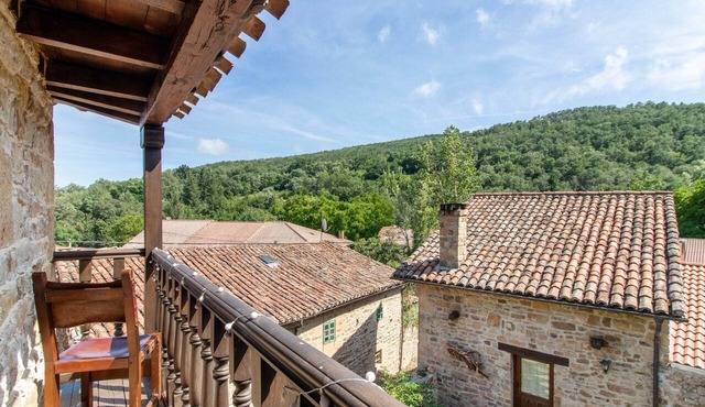Casa Rural La Casuca: Tranquilidad y Encanto en Plena Naturaleza