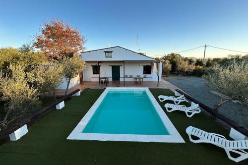 Casa Rural Única Naturaleza, Piscina y Atardeceres