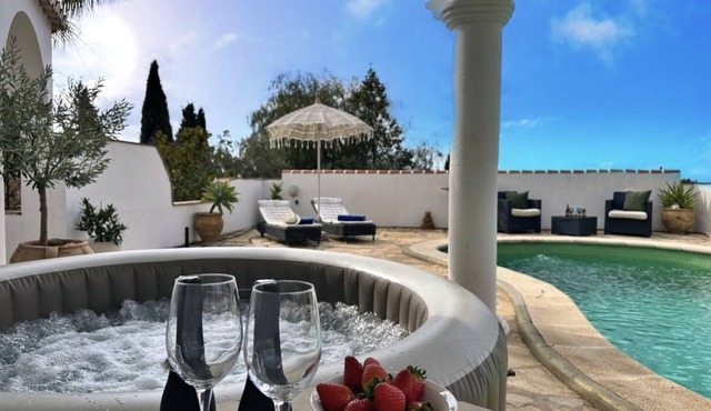 Casa Rural Cómpeta Piscina Barbacoa y Vista