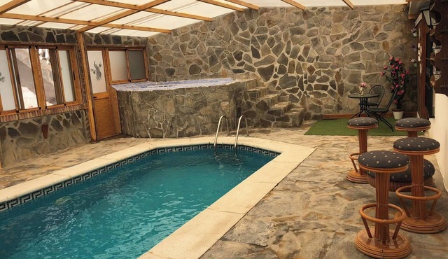 CASA RURAL CRISTINA- HEATED SWIMMING POOL