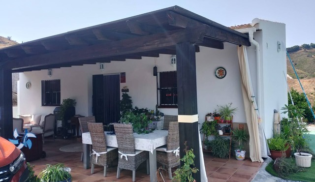 'Casa Rural Cuesta Málaga' with Mountain Views, Private Pool, and Air Conditioning